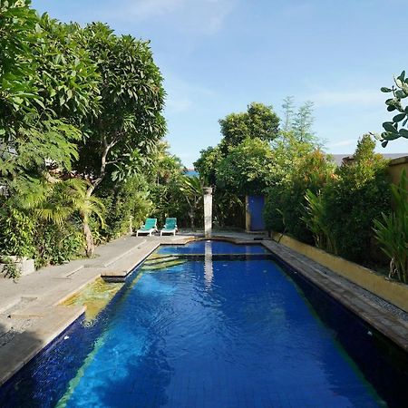 Отель Oyo 2122 Puri Sanur Экстерьер фото