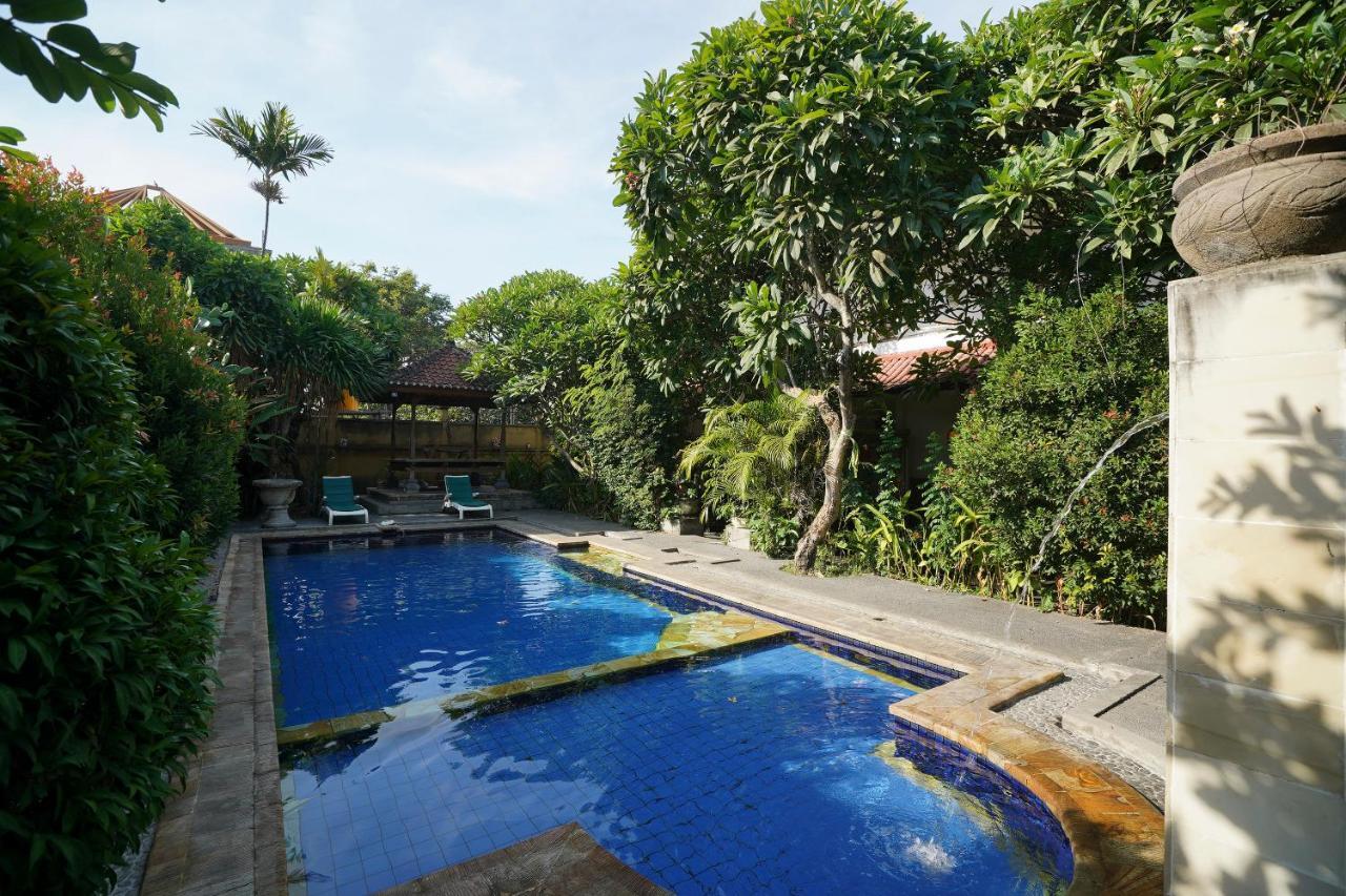 Отель Oyo 2122 Puri Sanur Экстерьер фото