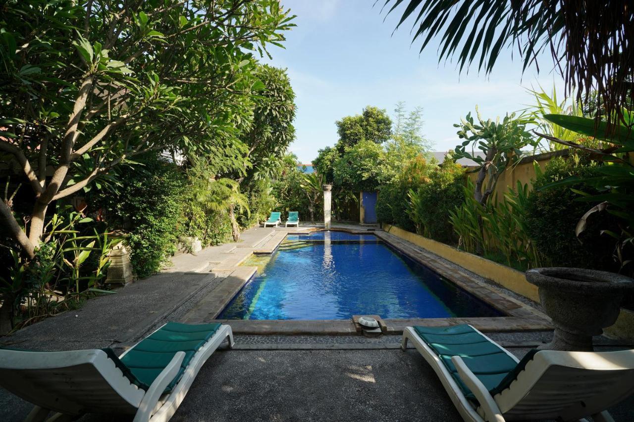 Отель Oyo 2122 Puri Sanur Экстерьер фото