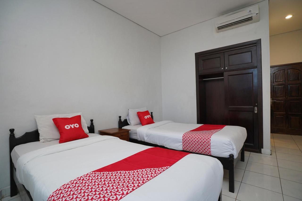 Отель Oyo 2122 Puri Sanur Экстерьер фото