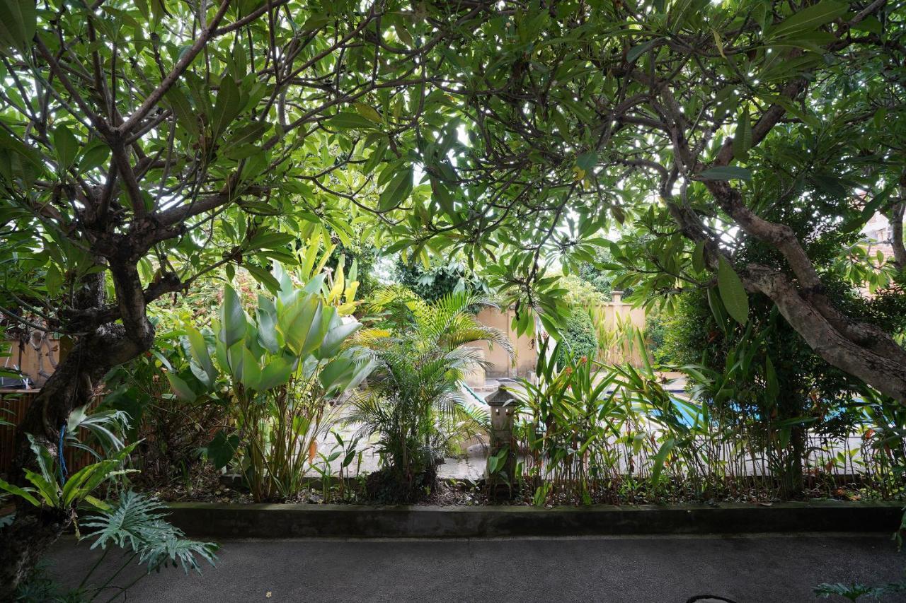 Отель Oyo 2122 Puri Sanur Экстерьер фото