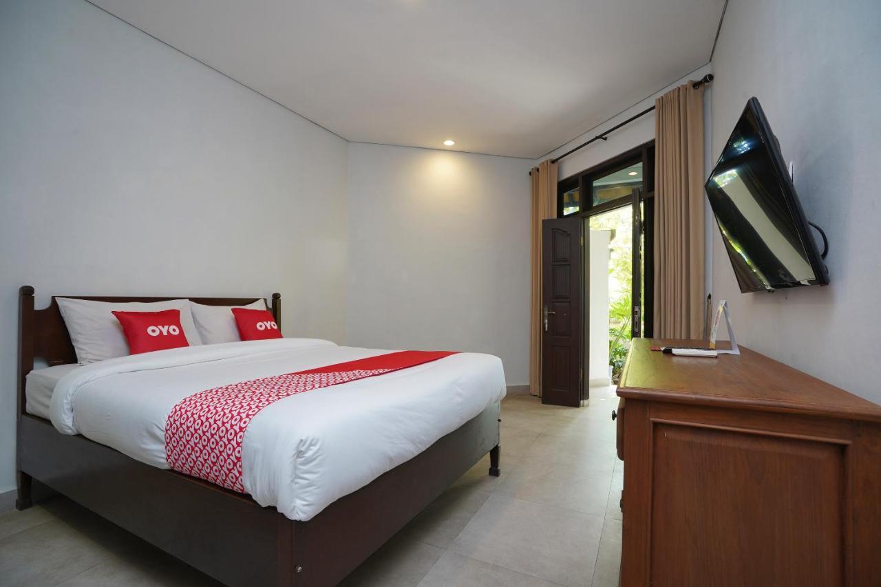 Отель Oyo 2122 Puri Sanur Экстерьер фото