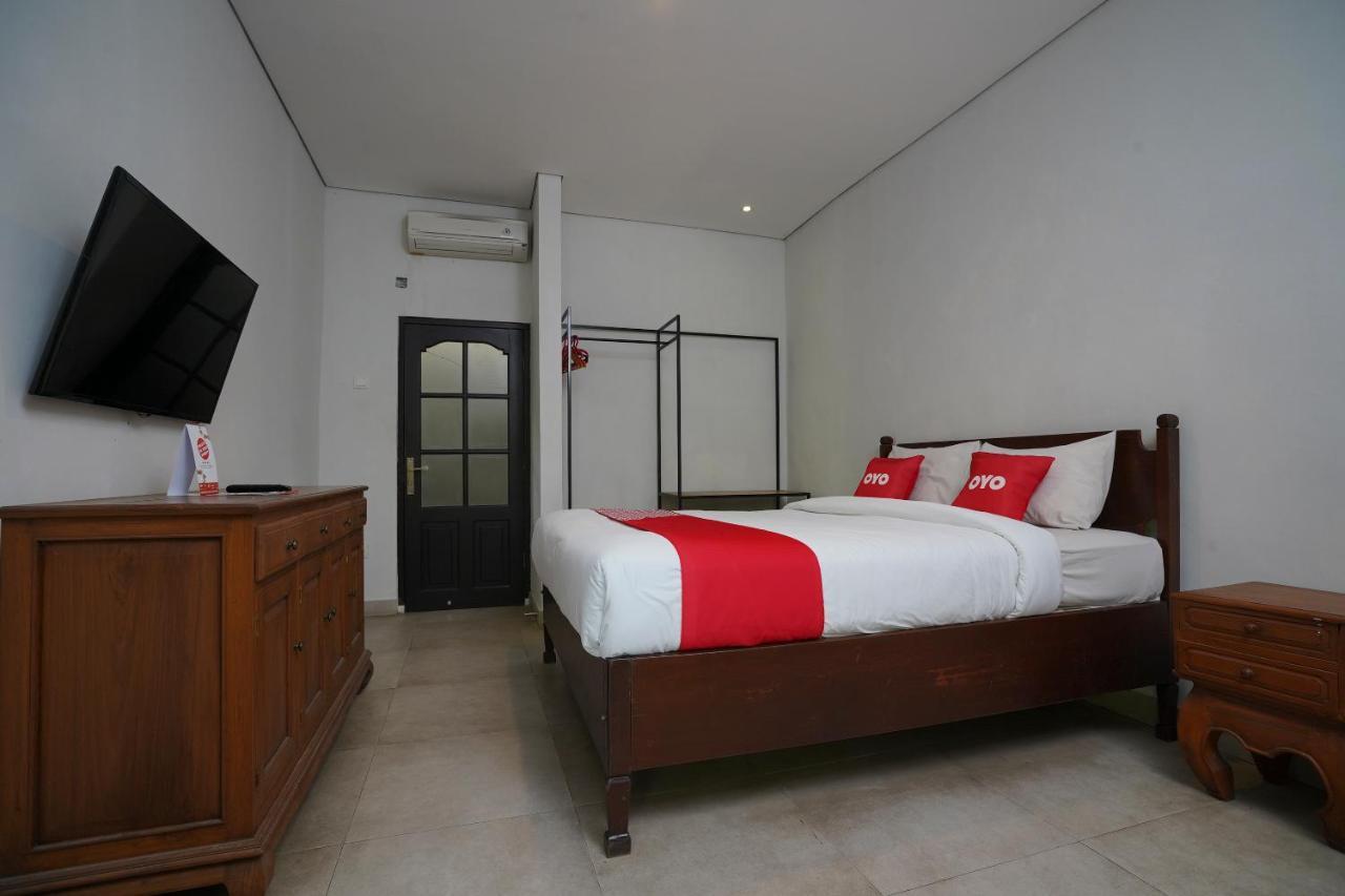 Отель Oyo 2122 Puri Sanur Экстерьер фото