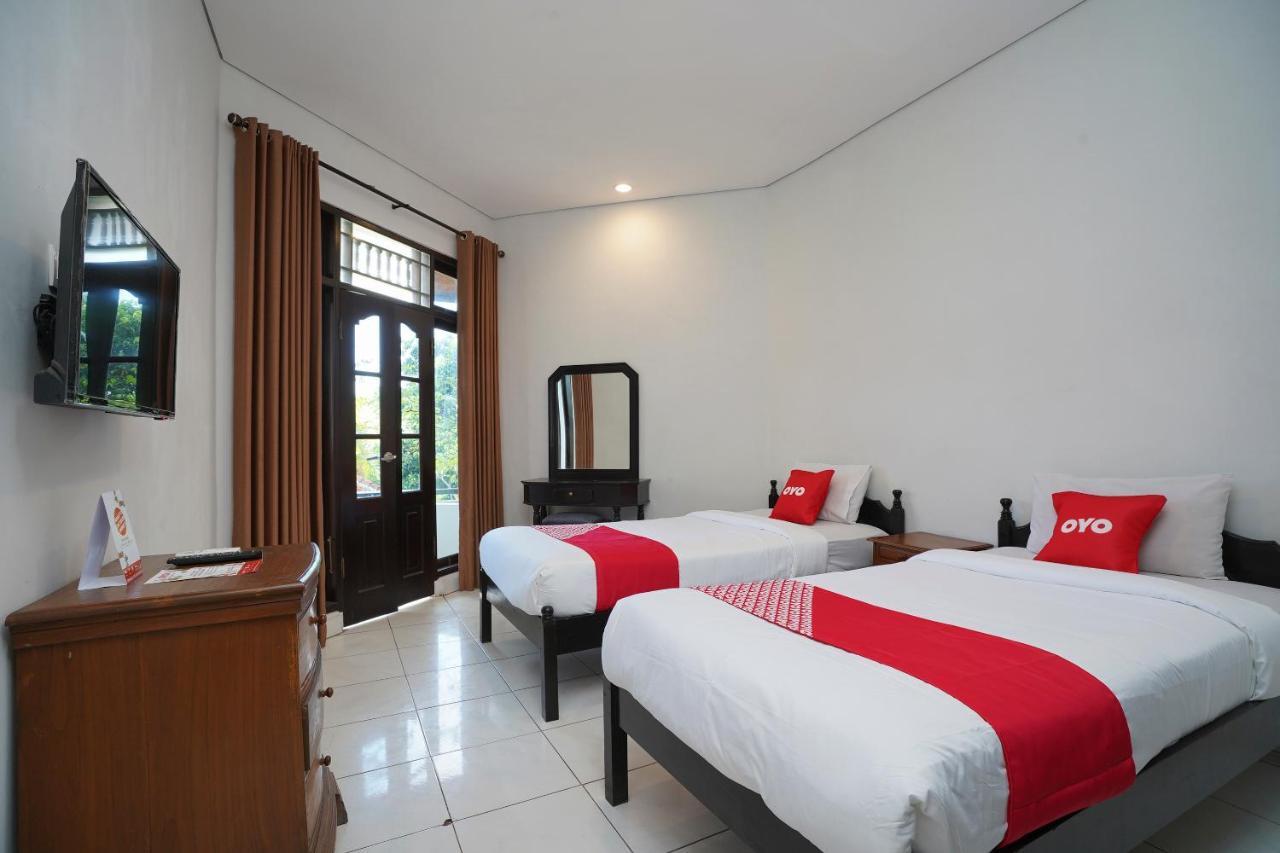 Отель Oyo 2122 Puri Sanur Экстерьер фото
